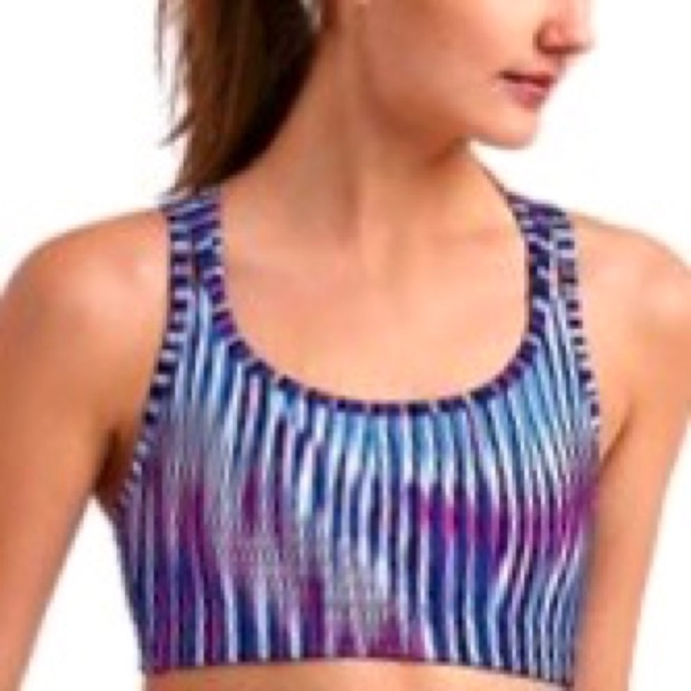 GapFit Medium Impact Strappy Back Sports Bra